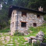 PONTE DI LEGNO ( COMUNE DI PONTE DI LEGNO ) VENDO CHALET/BAITA CON TERRENO