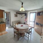 **MALONNO LOCALITÀ MIRAVALLE VENDESI TRILOCALE ARREDATO CON POSTI AUTO E TERRENO PRIVATO DI 1.000 MQ.****