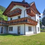 **PONTE DI LEGNO, VENDESI VILLA SINGOLA CON SPAZIOSO GIARDINO** **PONTE DI LEGNO, VENDESI VILLA SINGOLA CON SPAZIOSO GIARDINO**